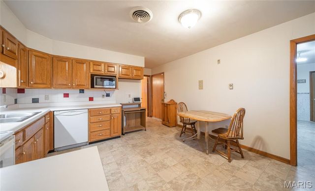 419 E Hardy Street, St James, MO 65559