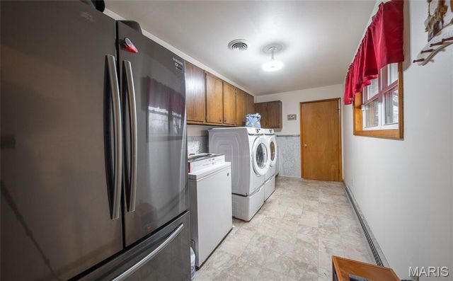 419 E Hardy Street, St James, MO 65559