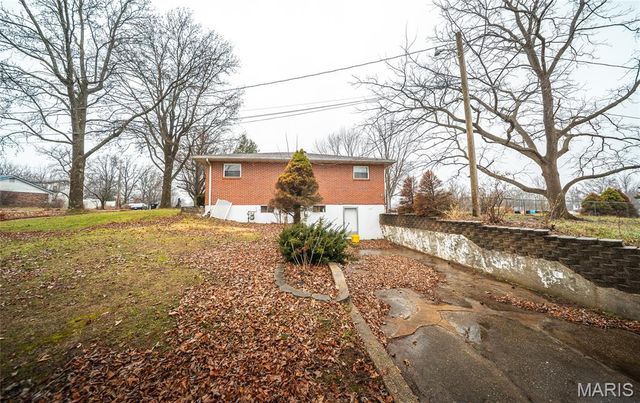 419 E Hardy Street, St James, MO 65559