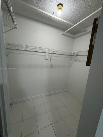 4801 NW 22nd Ct 103, Lauderhill, FL 33313