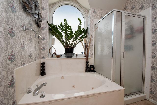 222 High Meadows Drive, Sugar Land, TX 77479