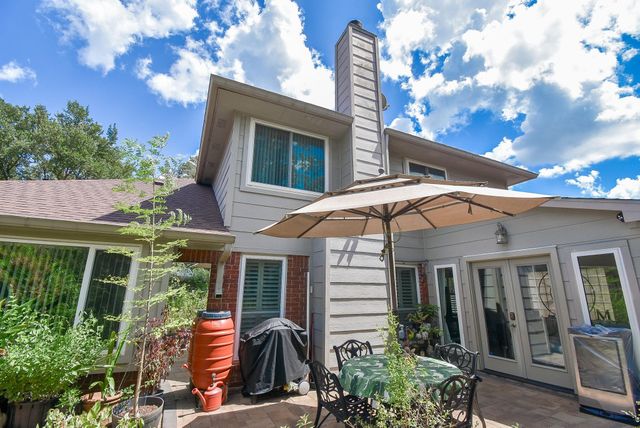 222 High Meadows Drive, Sugar Land, TX 77479