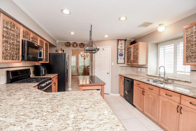 222 High Meadows Drive, Sugar Land, TX 77479