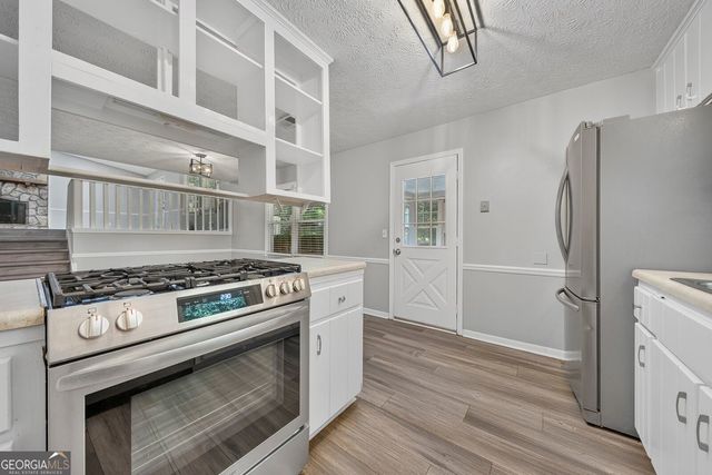 917 Andover Court, Woodstock, GA 30188
