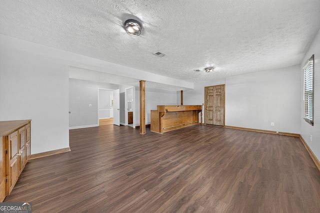 917 Andover Court, Woodstock, GA 30188