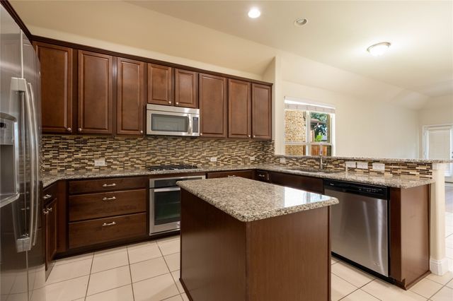 612 Calliopsis Street, Little Elm, TX 75068