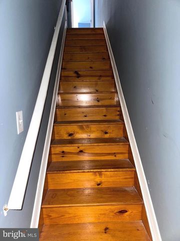 3211 W MONTGOMERY AVE, Philadelphia, PA 19121