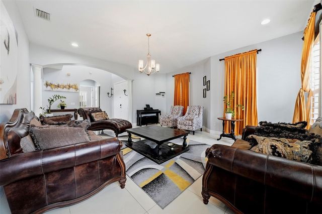18043 COZUMEL ISLE DRIVE, Tampa, FL 33647