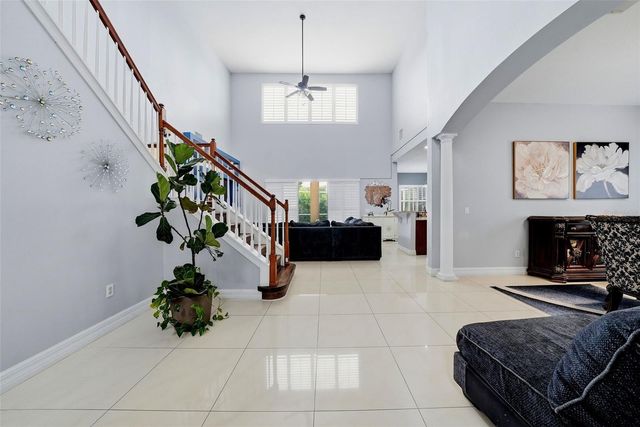18043 COZUMEL ISLE DRIVE, Tampa, FL 33647