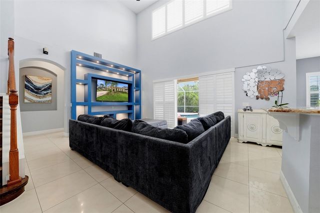 18043 COZUMEL ISLE DRIVE, Tampa, FL 33647