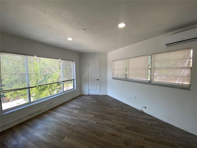 1025 NE 78th St Rd 2, Miami, FL 33138