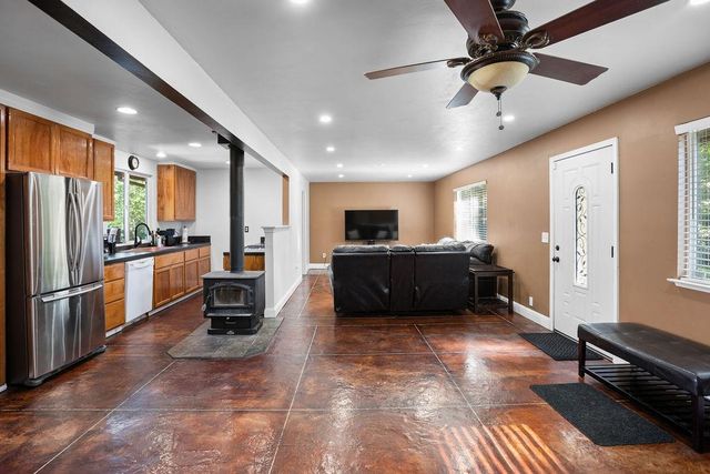 7091 Rickety Rd, Somerset, CA 95684