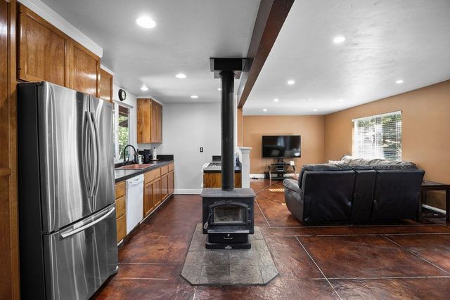 7091 Rickety Rd, Somerset, CA 95684