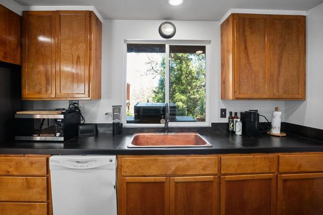 7091 Rickety Rd, Somerset, CA 95684