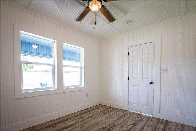 421 South San Patricio, Sinton, TX 78387
