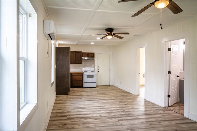 421 South San Patricio, Sinton, TX 78387