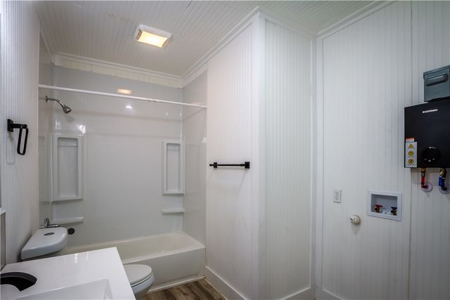 421 South San Patricio, Sinton, TX 78387