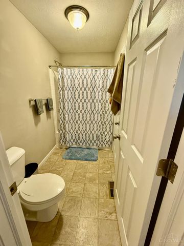 857 Hocking Meadow Circle, Monroe, OH 45050