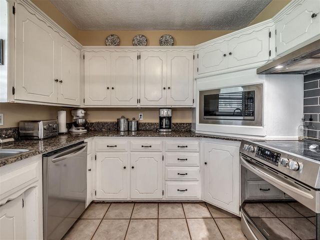 6476 N Sterling Drive, Oklahoma City, OK 73132