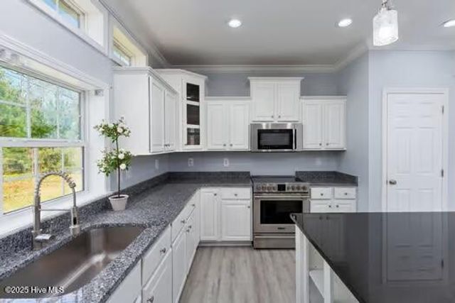 225 Factory Road, Hampstead, NC 28443