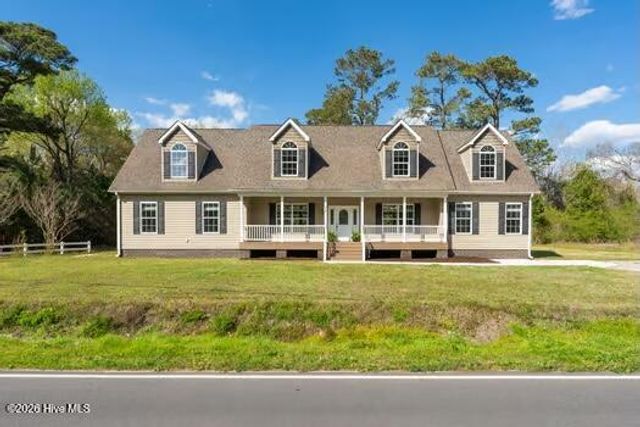 225 Factory Road, Hampstead, NC 28443