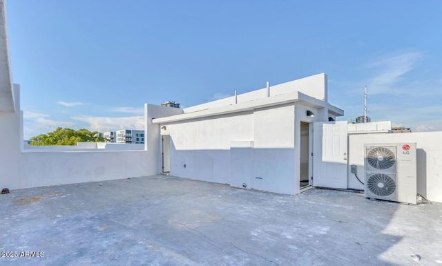 842 S FARMER Avenue, Tempe, AZ 85281