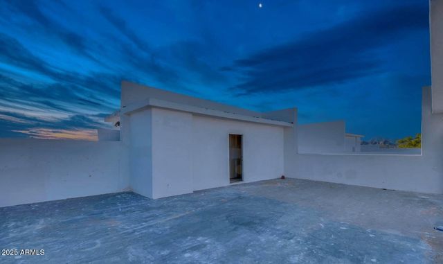 842 S FARMER Avenue, Tempe, AZ 85281