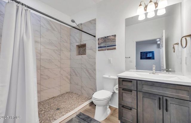 842 S FARMER Avenue, Tempe, AZ 85281