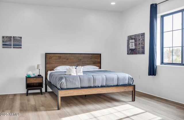 842 S FARMER Avenue, Tempe, AZ 85281