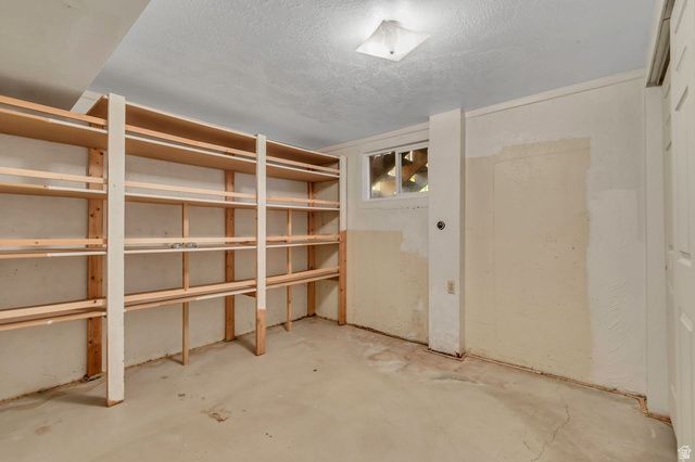 98 E 700 S, Farmington, UT 84025