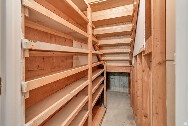 98 E 700 S, Farmington, UT 84025