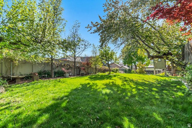 98 E 700 S, Farmington, UT 84025