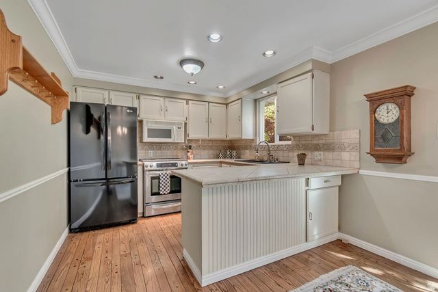 98 E 700 S, Farmington, UT 84025