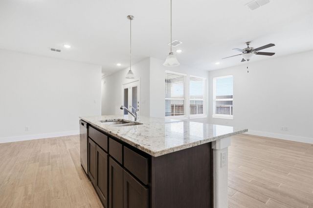 454 Parkline DR 33B, Georgetown, TX 78626
