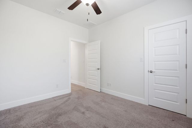 454 Parkline DR 33B, Georgetown, TX 78626