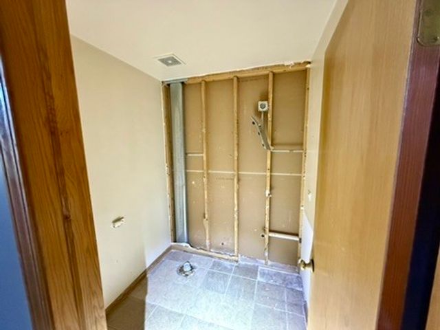 15826 Central Park Avenue, Markham, IL 60428