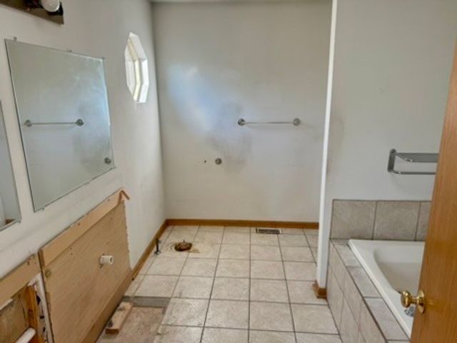 15826 Central Park Avenue, Markham, IL 60428