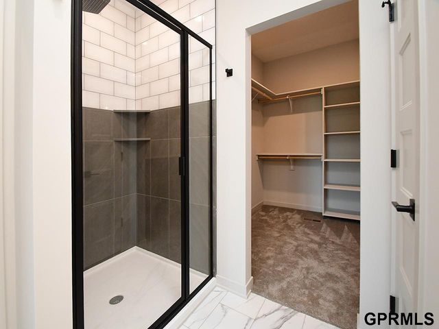 9902 S 180 Avenue Circle, Omaha, NE 68136