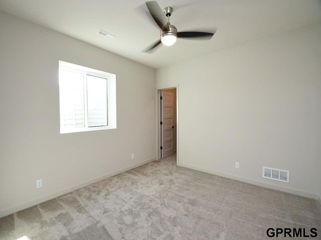 9902 S 180 Avenue Circle, Omaha, NE 68136