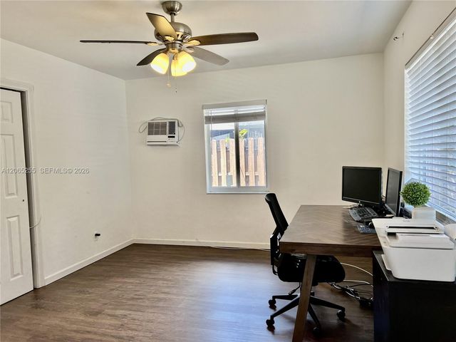 20 SE 13th Terrace, Dania Beach, FL 33004