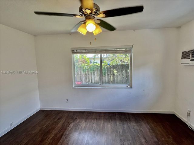 20 SE 13th Terrace, Dania Beach, FL 33004