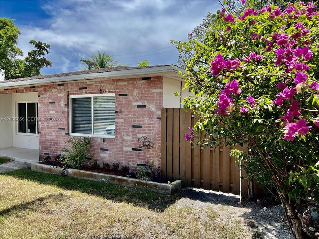 20 SE 13th Terrace, Dania Beach, FL 33004