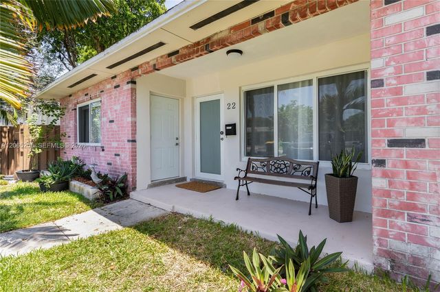 20 SE 13th Terrace, Dania Beach, FL 33004