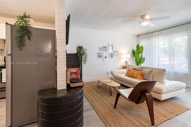 20 SE 13th Terrace, Dania Beach, FL 33004