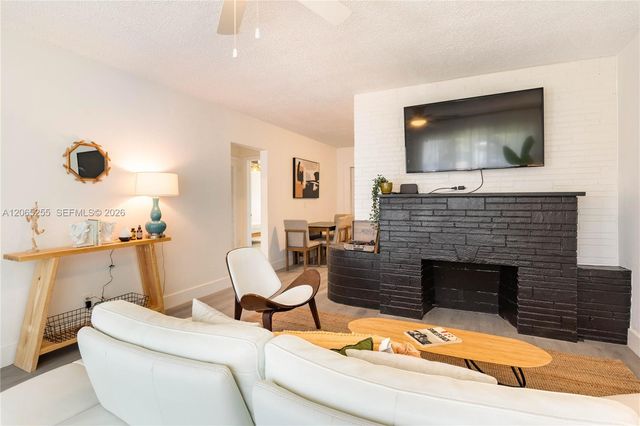 20 SE 13th Terrace, Dania Beach, FL 33004