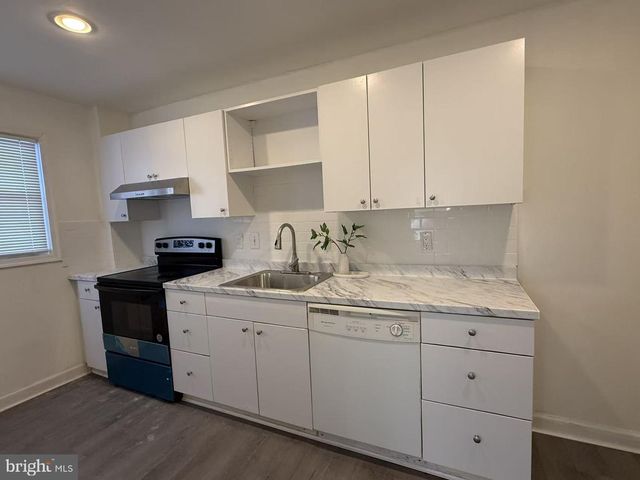8324 LOCH RAVEN, Towson, MD 21286