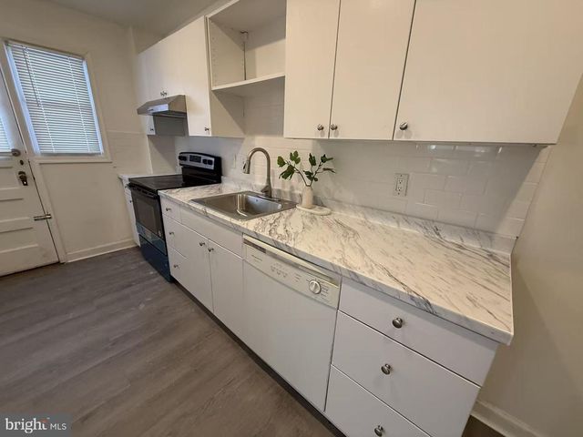 8324 LOCH RAVEN, Towson, MD 21286
