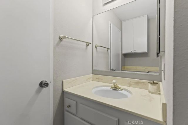 48652 Desert Flower Drive, Palm Desert, CA 92260