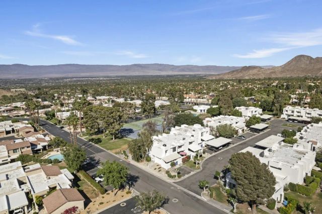 48652 Desert Flower Drive, Palm Desert, CA 92260