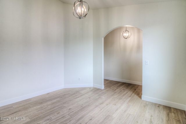 304 N 90th Ave, Yakima, WA 98908